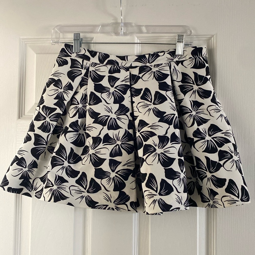 Forever 21 - Navy Floral Flared Mini Skirt - Size 28